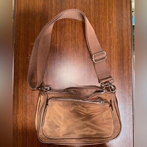 Used Crossbody brown purse.